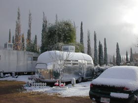 Airstream1.jpg
